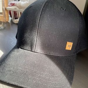 Tentree Mesh Black Cap